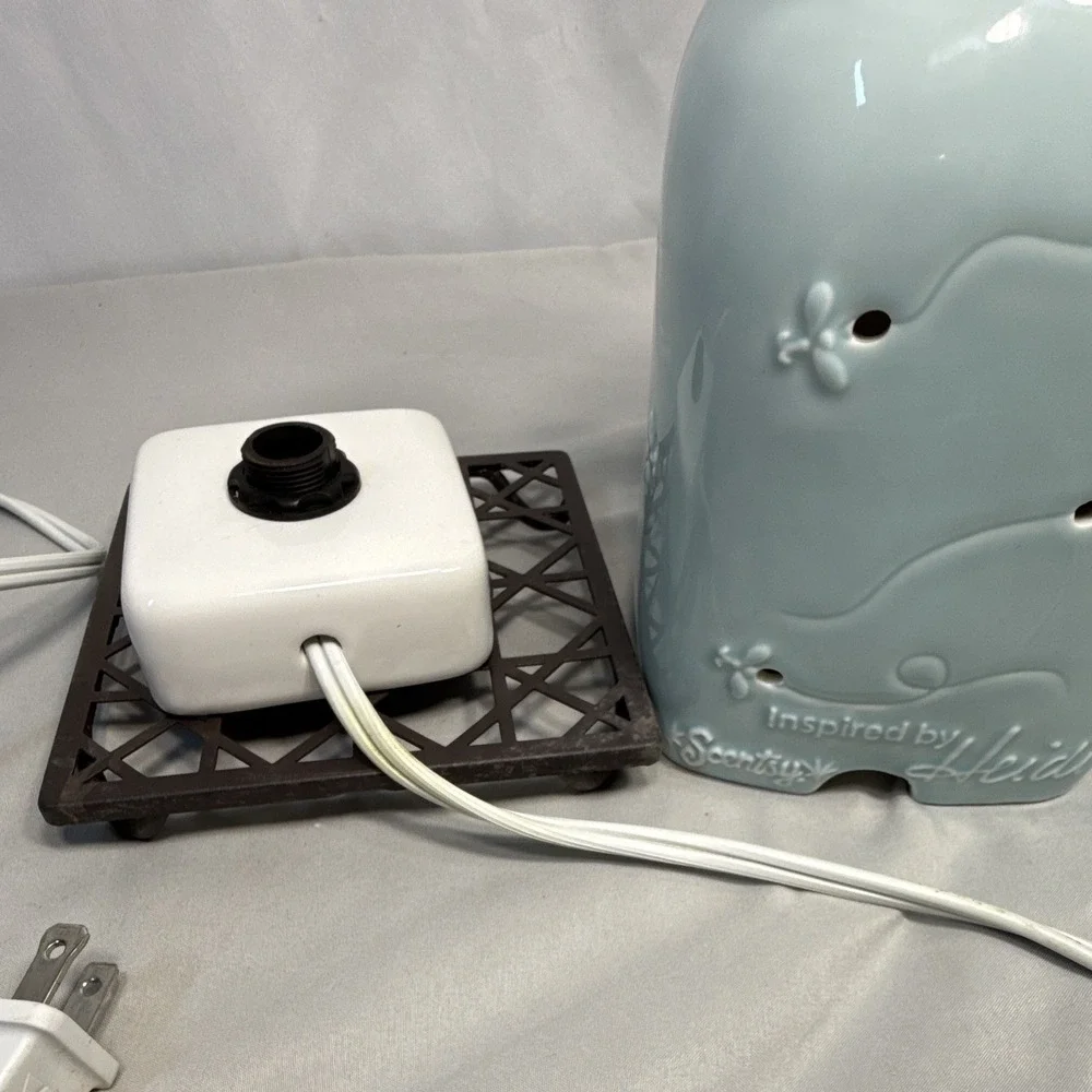 Cute Scentsy Inspired by Heidi Blue Mason Jar w/Fireflies Wax Warmer on Stand
